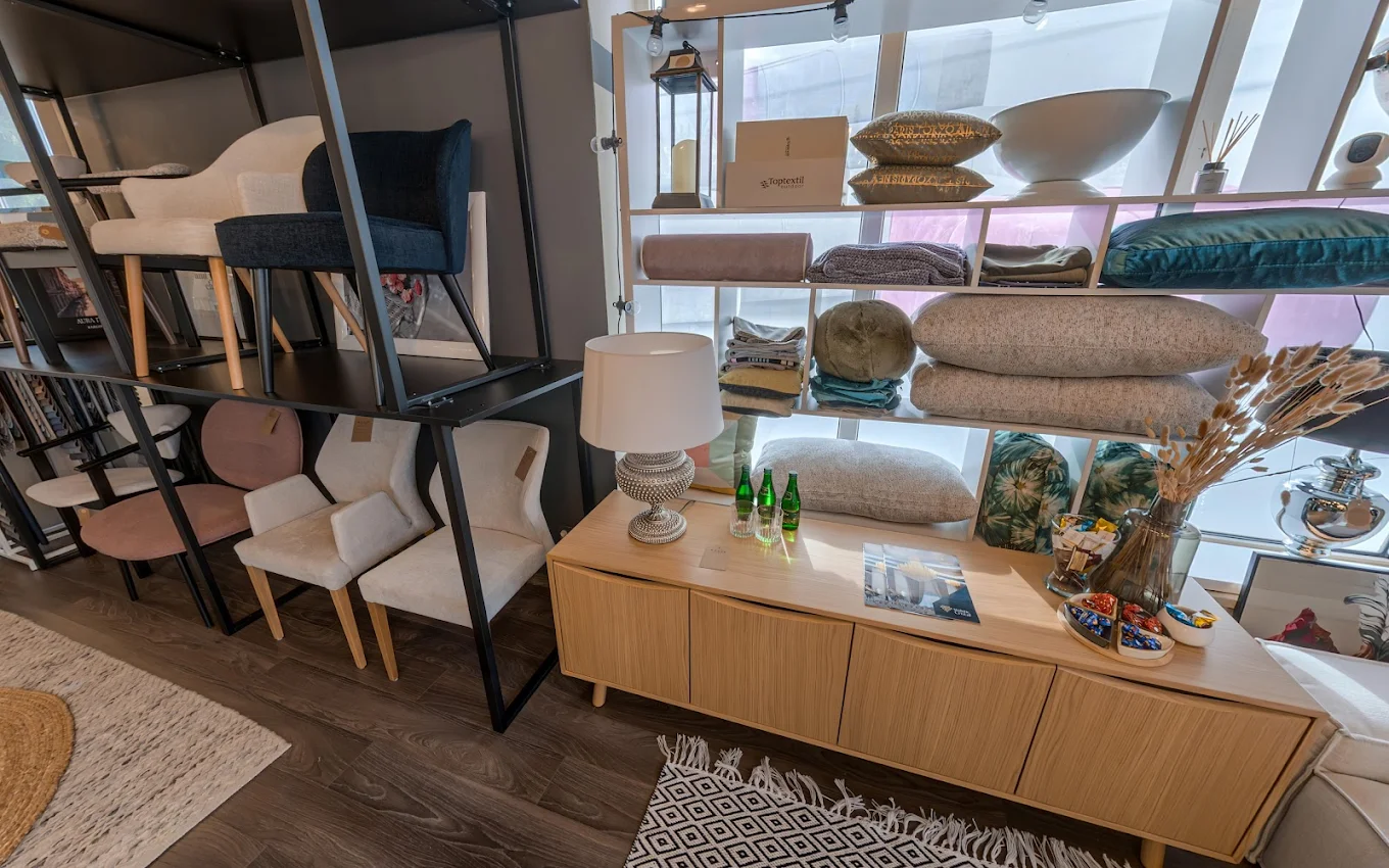 Showroom 3